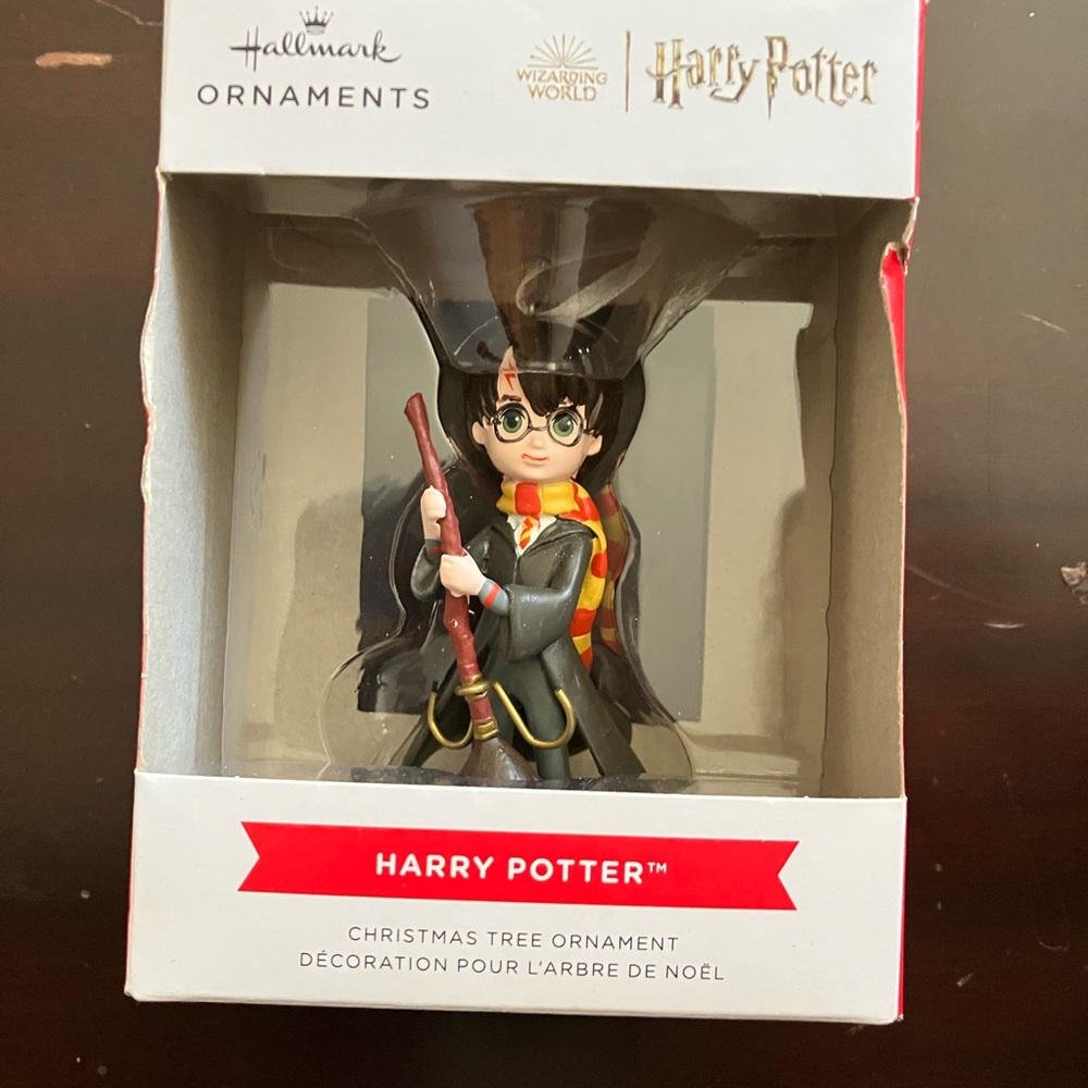 NIB Hallmark Harry Potter Ornament Wizarding World Figurine